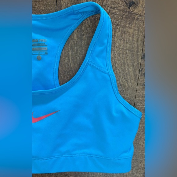 Nike pro Womens sports bra sz small - Picture 4 of 9